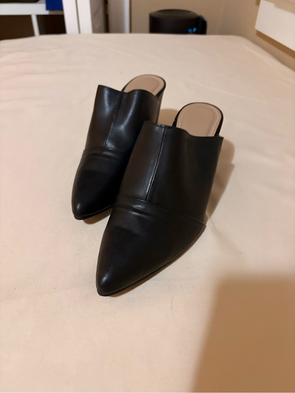 Pointed Toe Black Leather Mule Slides - Women size 6